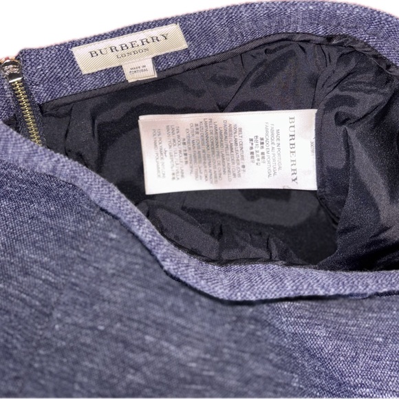 Burberry Bow Pencil Skirt - Picture 2 of 7